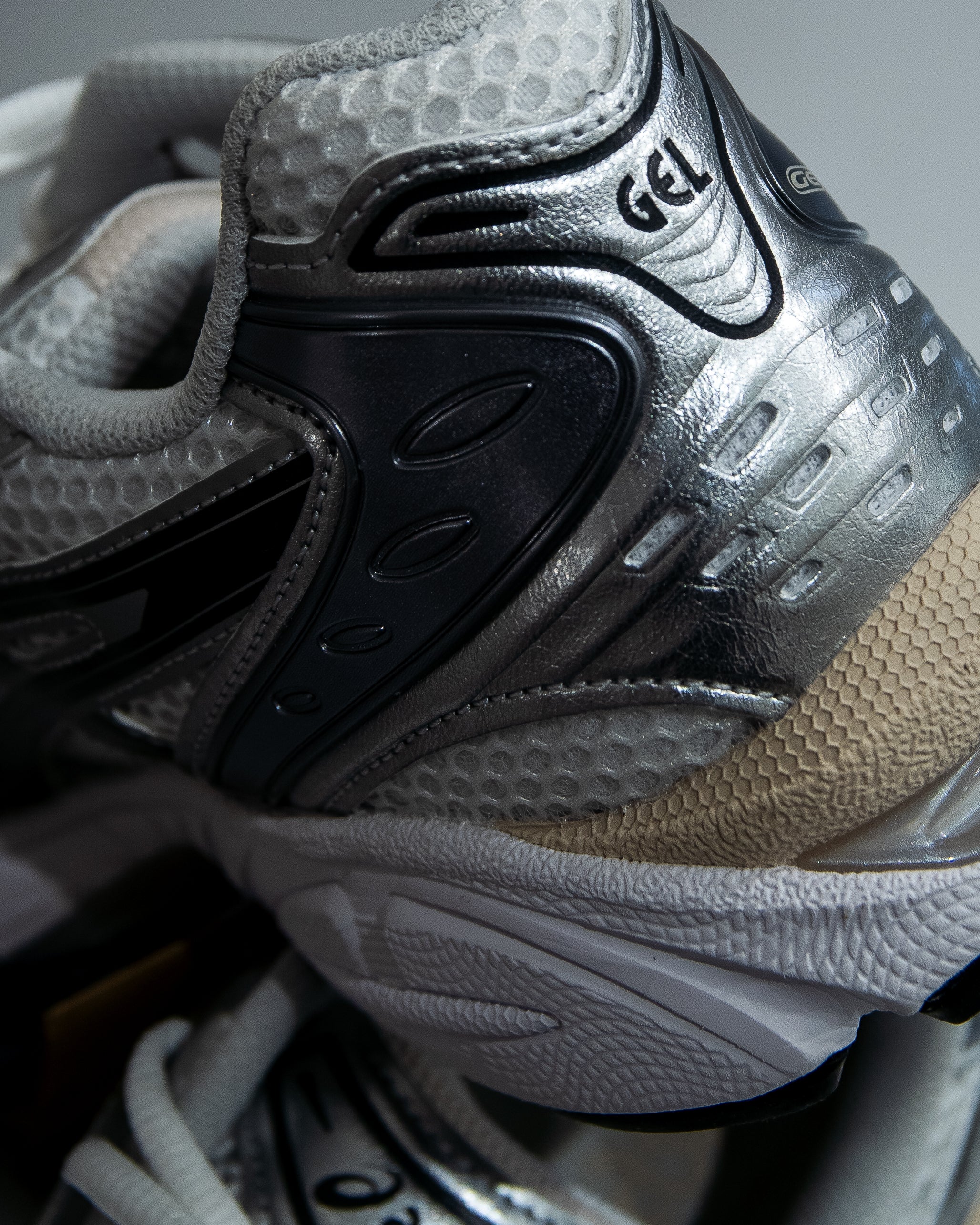 ASICS Gel-Kayano 14 - White Graphite Grey