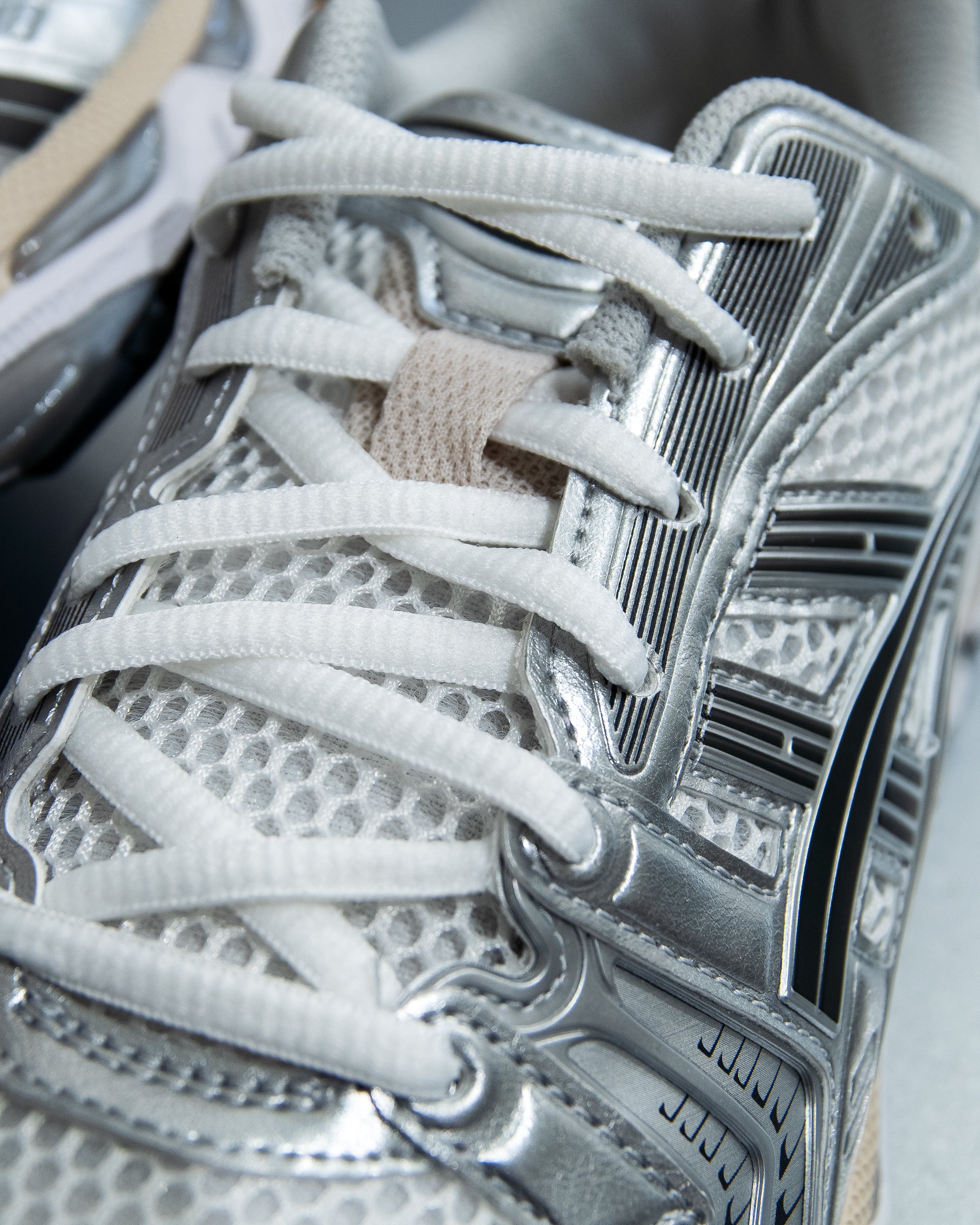 ASICS Gel-Kayano 14 - White Graphite Grey