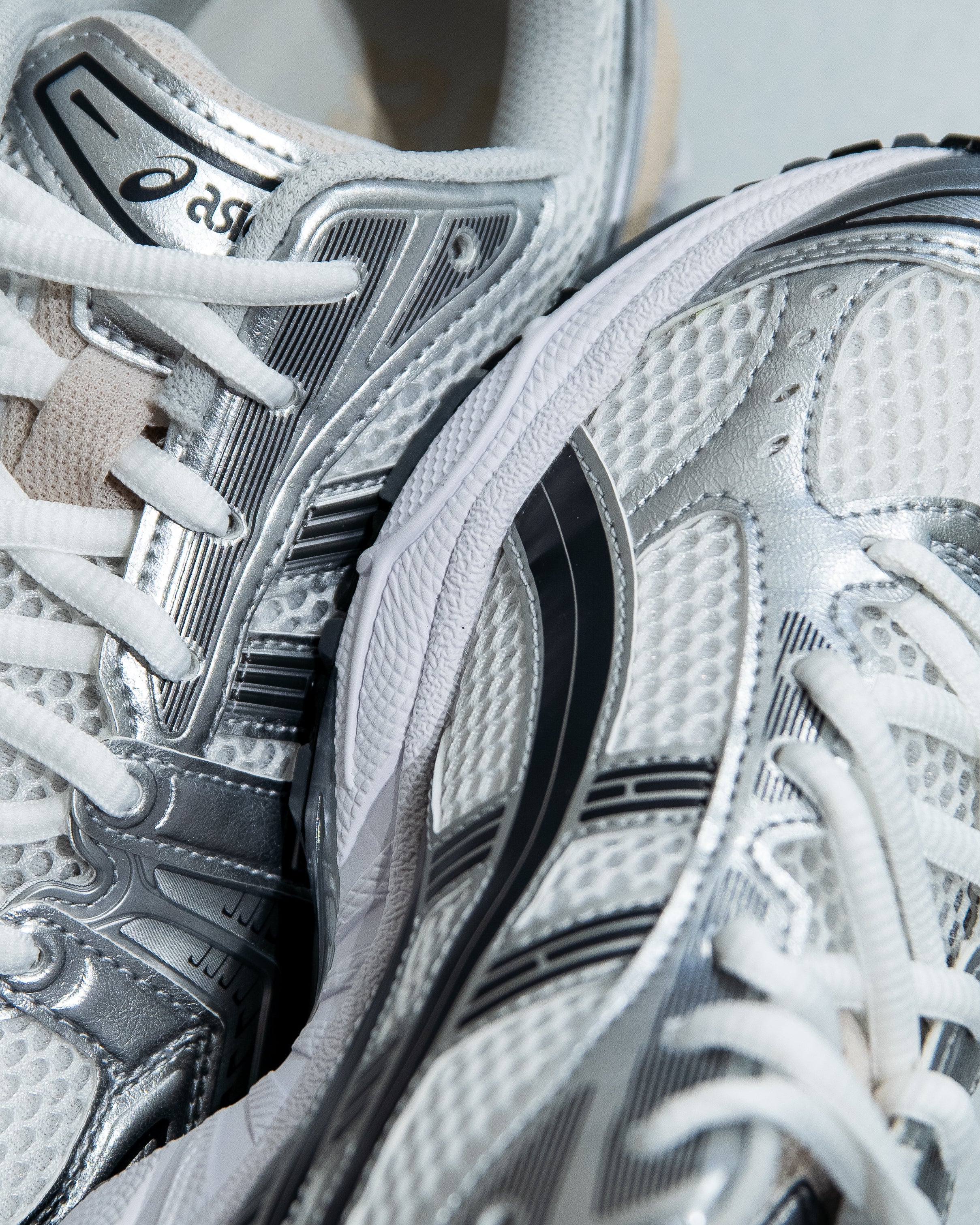 ASICS Gel-Kayano 14 - White Graphite Grey