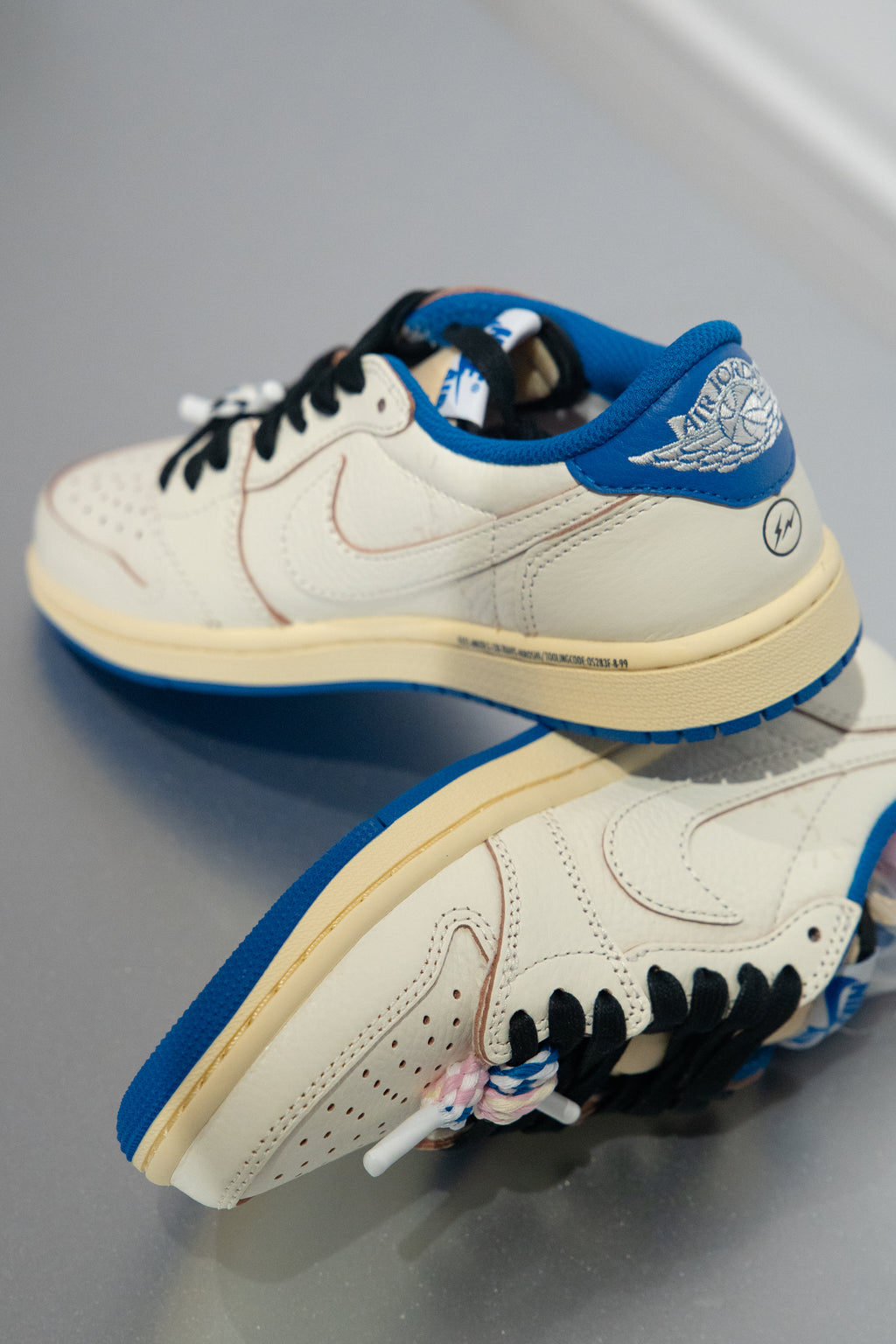 Jordan 1 Retro Low - Fragment x Travis Scott Sail Military Blue