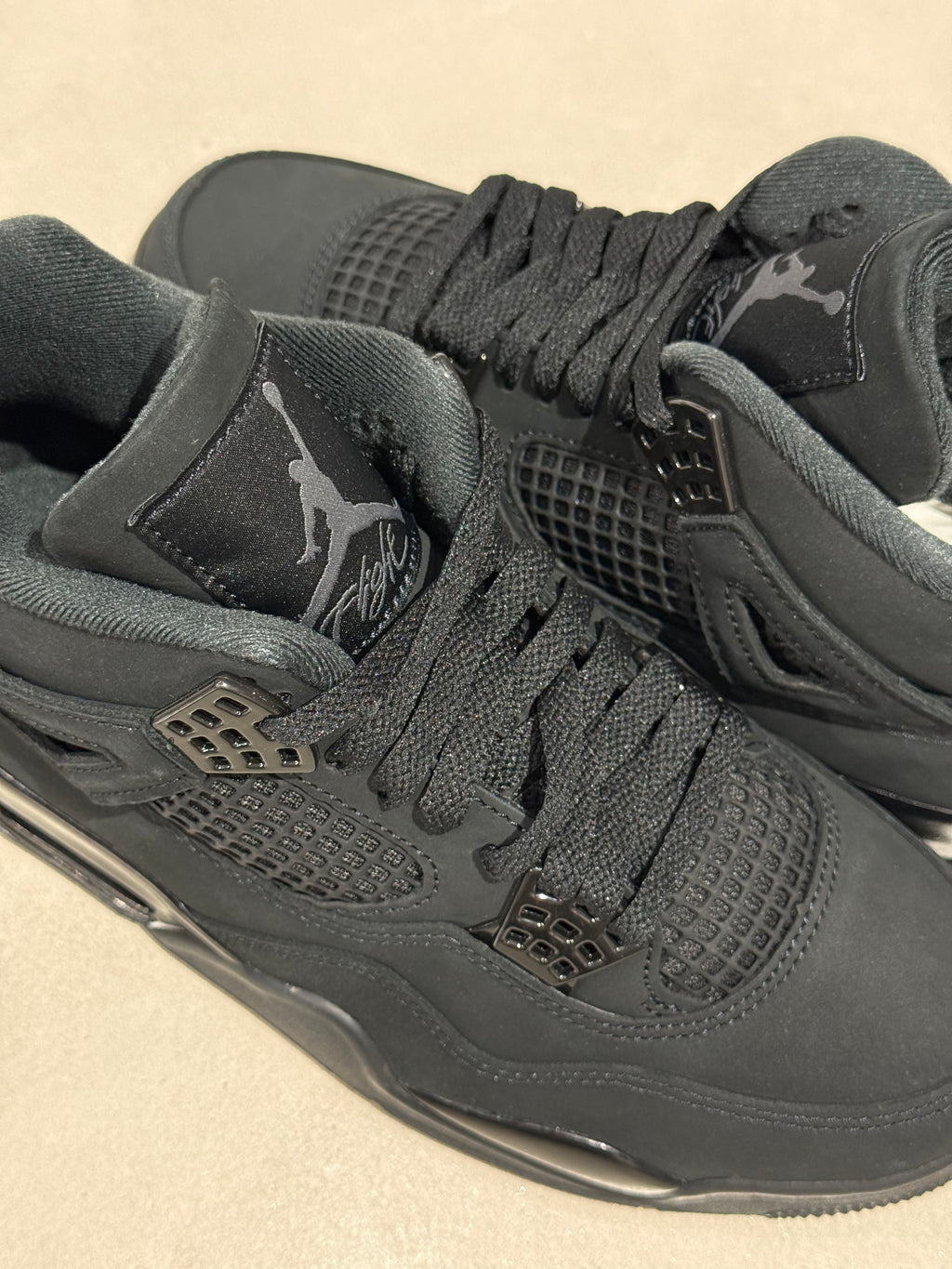 Nike Air Jordan 4 - Black Cat (2025)