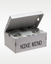 Nike Mind 001 - Solar Red