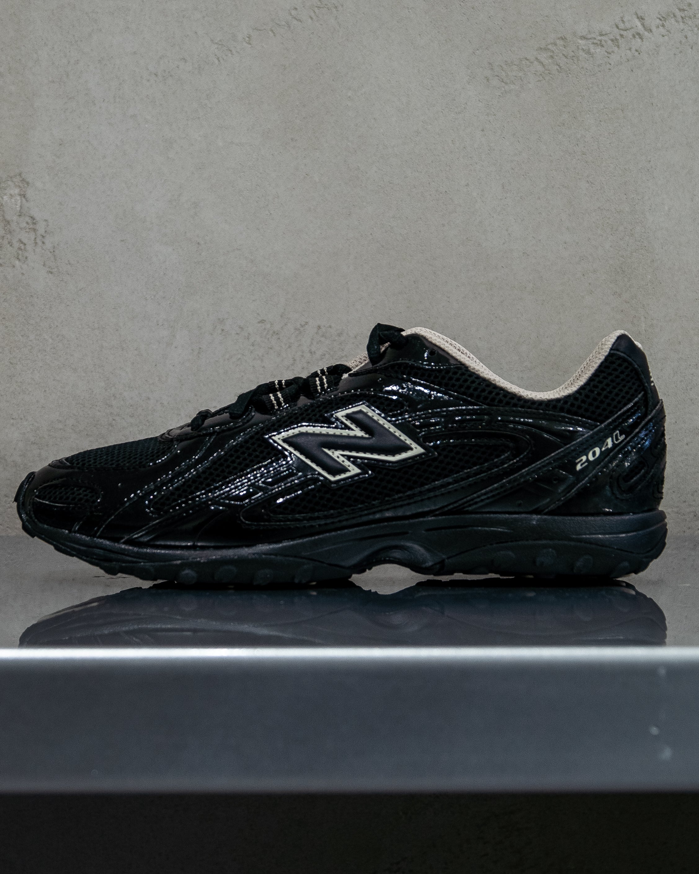 New Balance 204L - ‘Black Timberwolf’