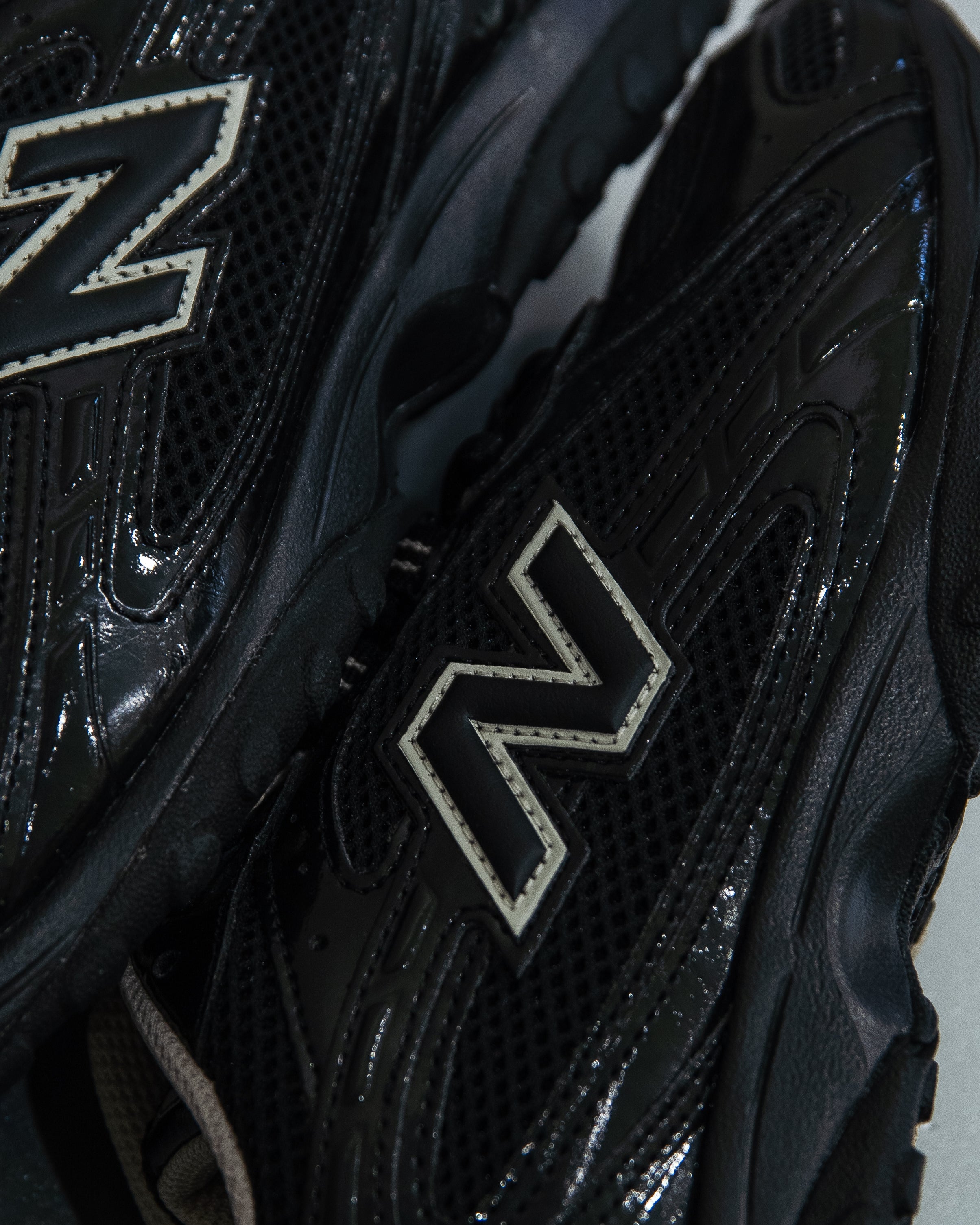 New Balance 204L - ‘Black Timberwolf’