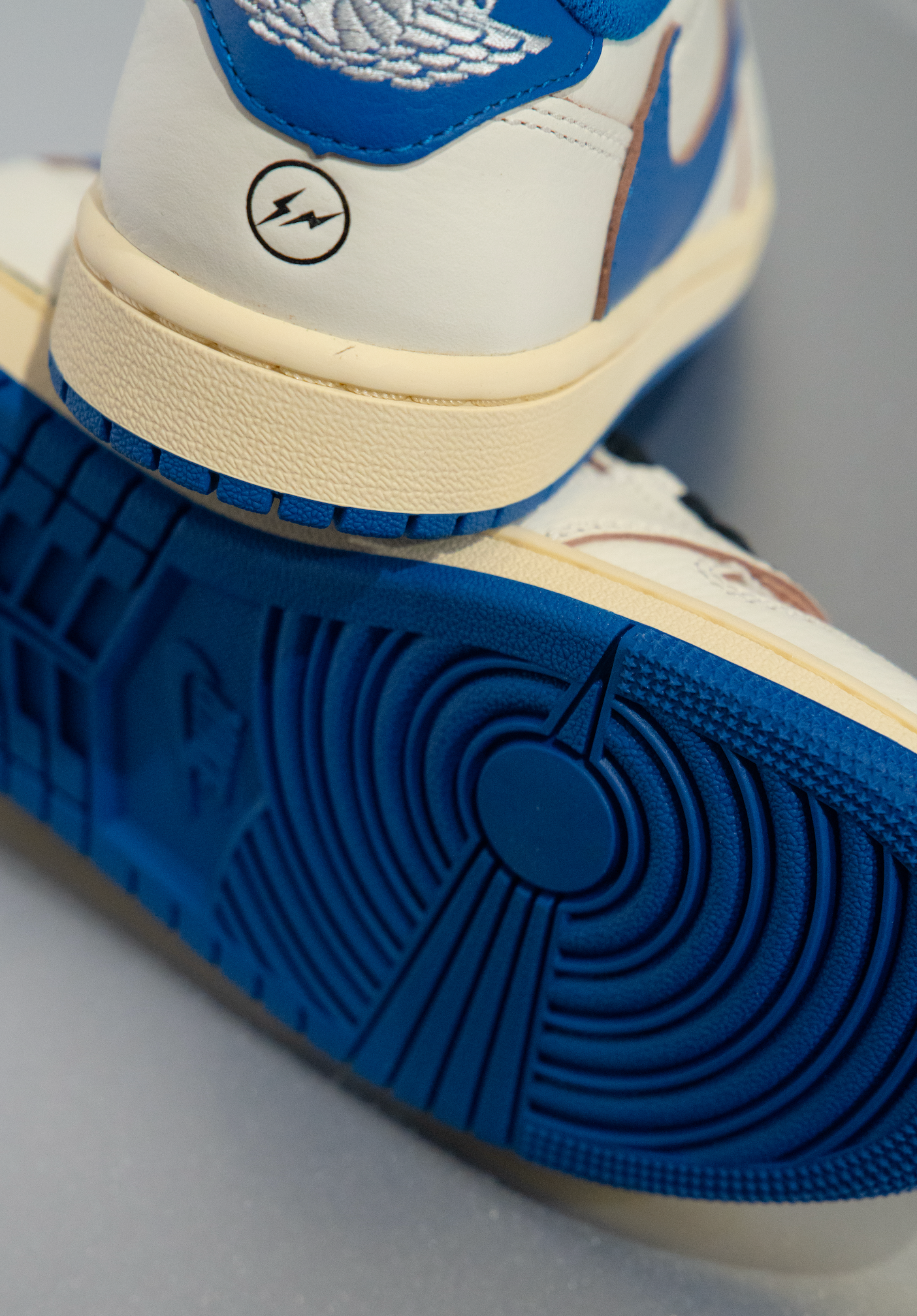 Jordan 1 Retro Low - Fragment x Travis Scott Sail Military Blue