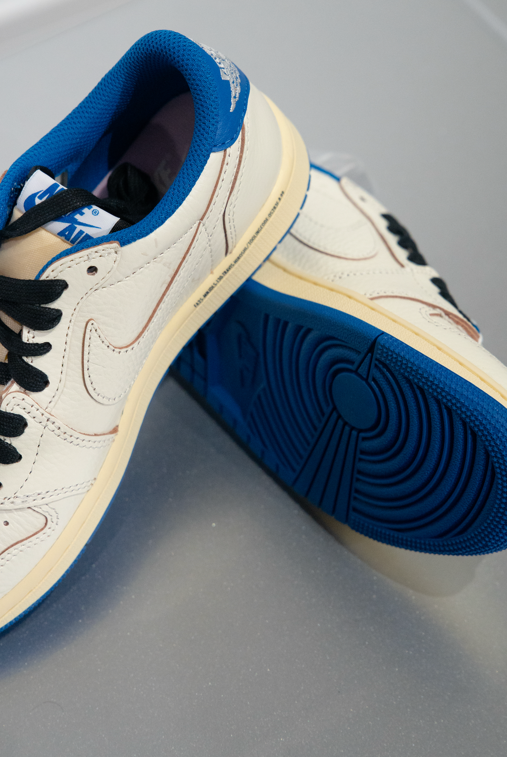 Jordan 1 Retro Low - Fragment x Travis Scott Sail Military Blue