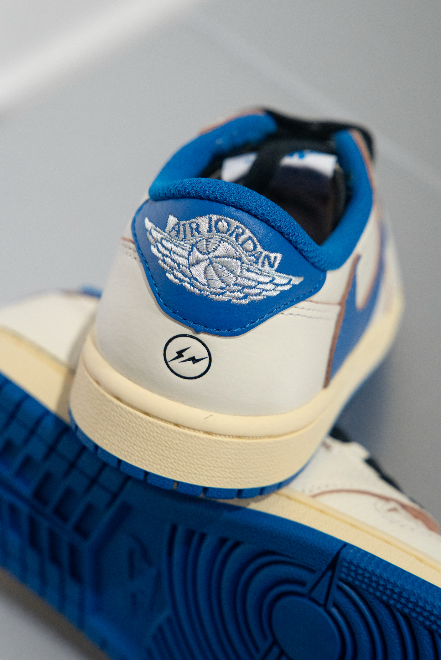 Jordan 1 Retro Low - Fragment x Travis Scott Sail Military Blue