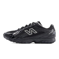 New Balance 204L ‘Black Timberwolf’