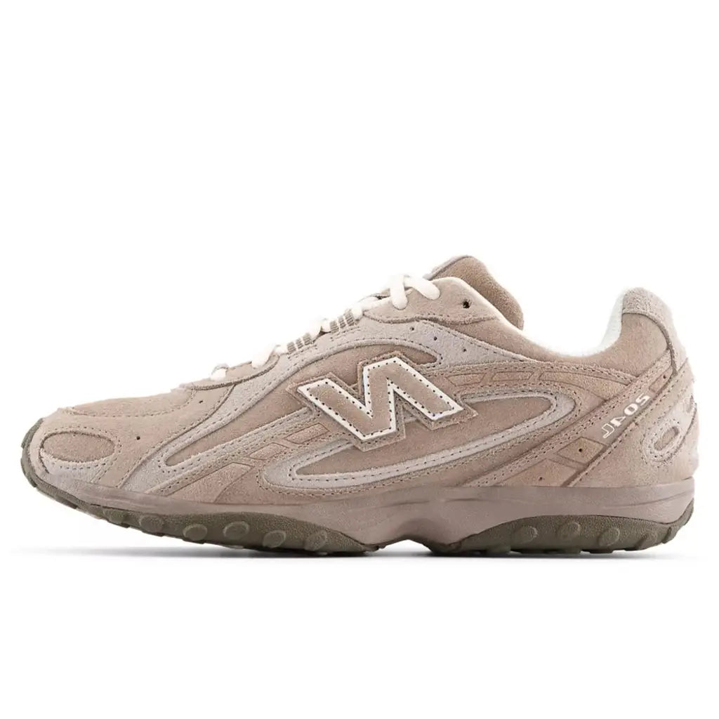 New Balance 204L ‘Mushroom Arid Stone’