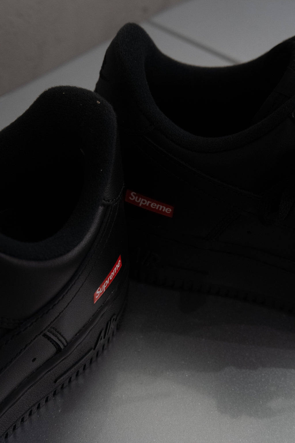 Supreme/Nike Air Force 1 Low - Black