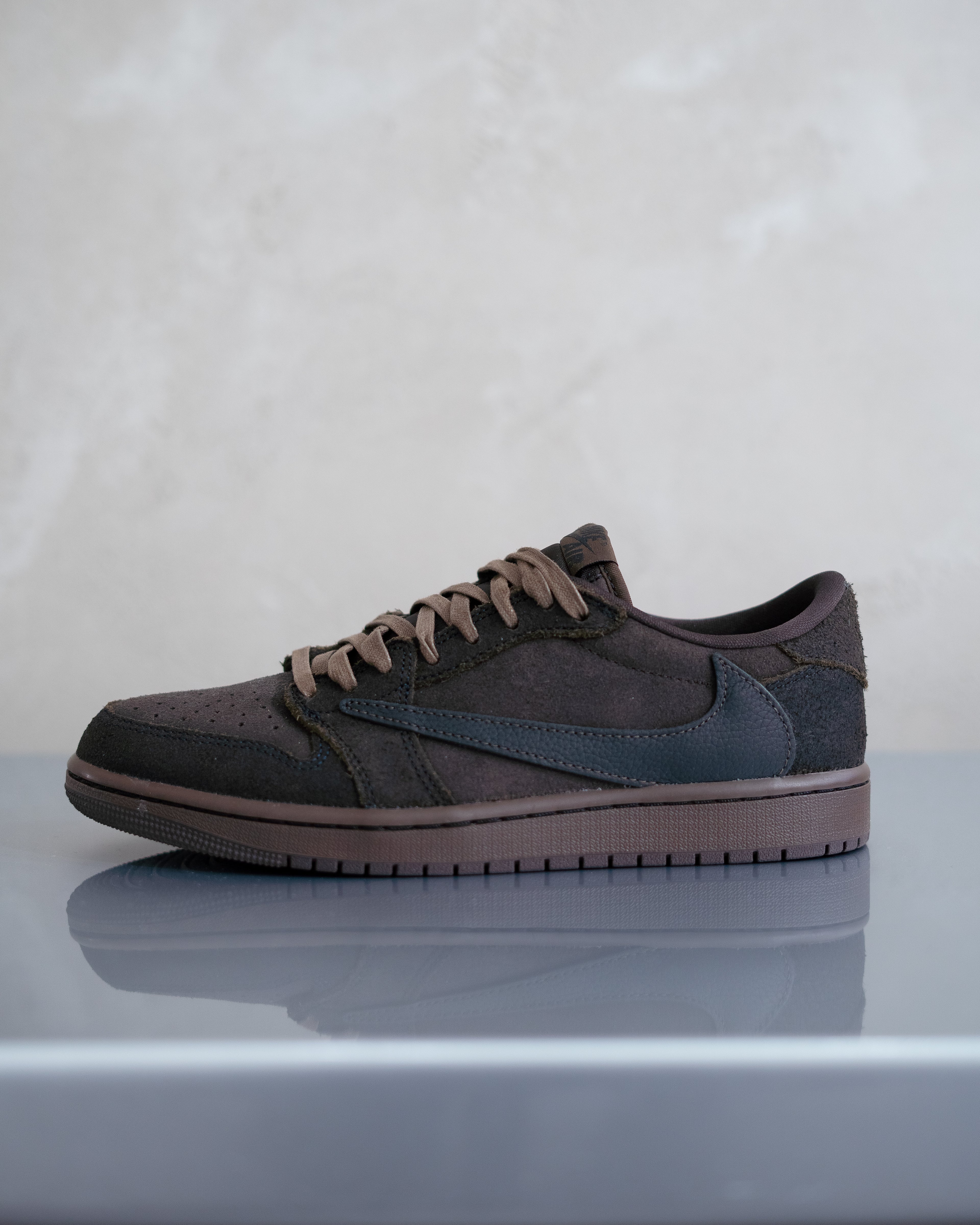 Jordan 1 Retro Low OG SP x Travis Scott - Velvet Brown/Dark Mocha