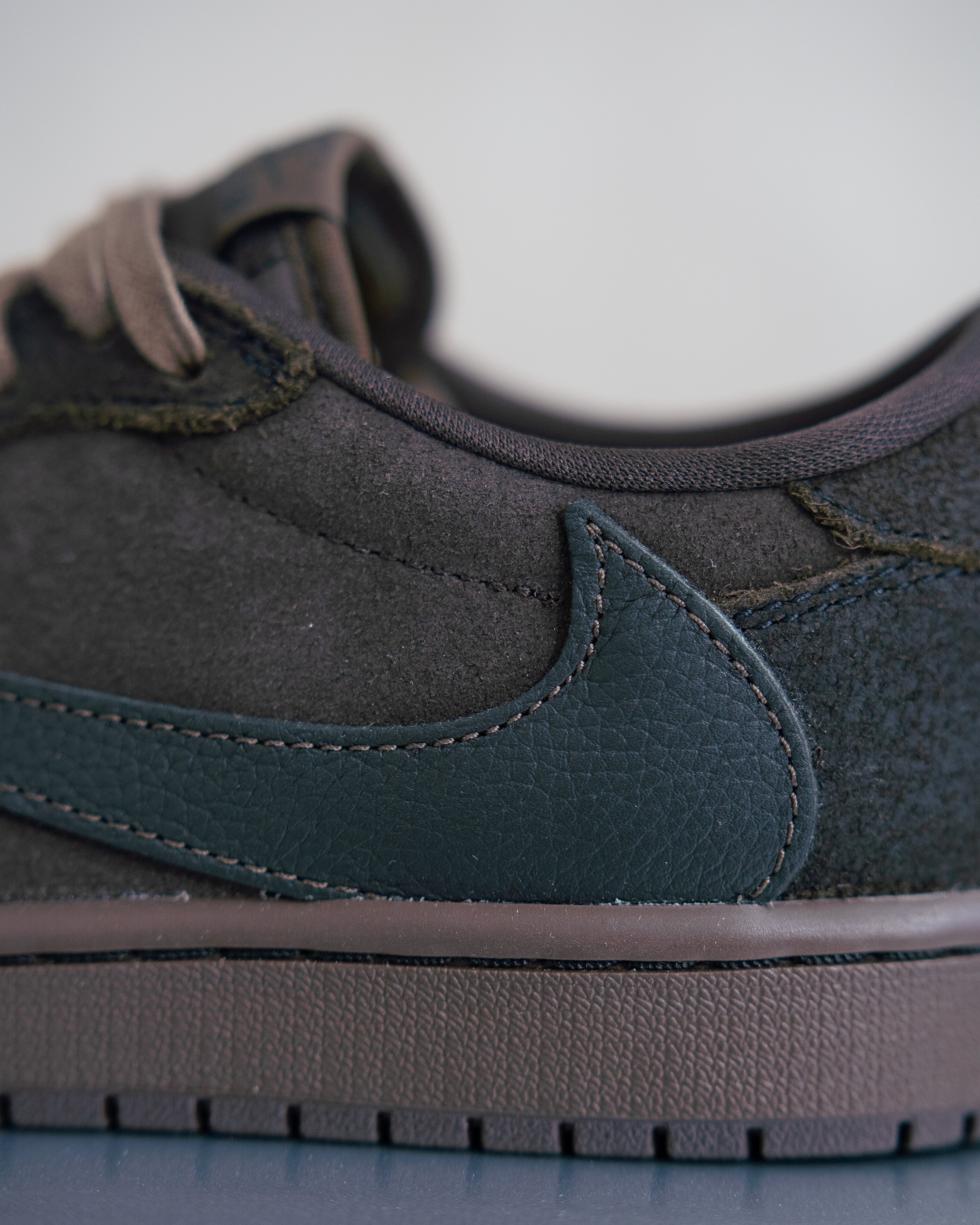 Jordan 1 Retro Low OG SP x Travis Scott - Velvet Brown/Dark Mocha