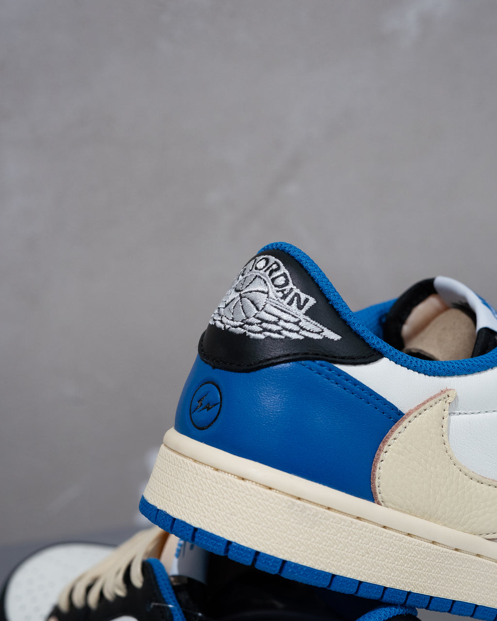 Jordan 1 Retro Low OG SP x Travis Scott - Fragment
