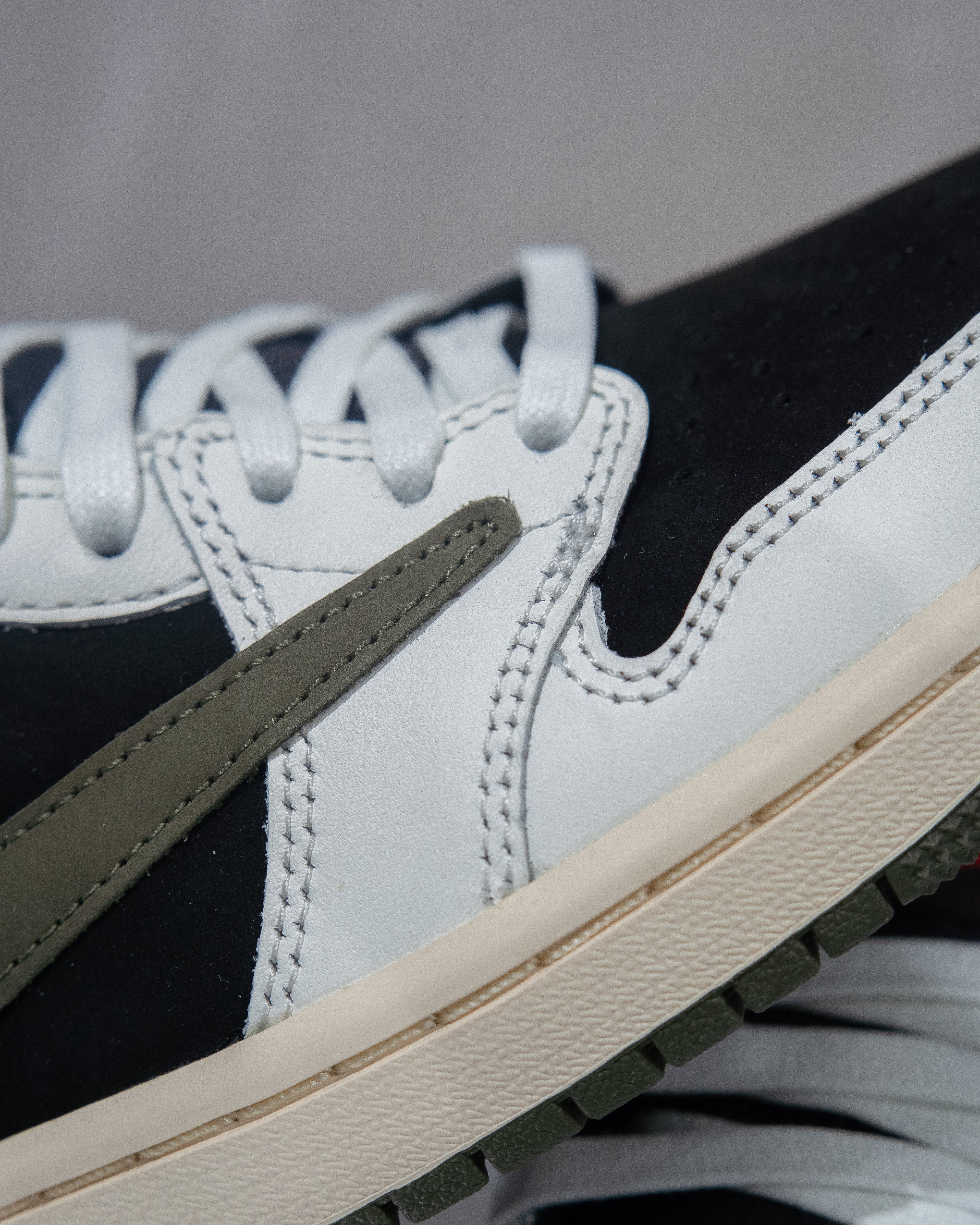 Jordan 1 Retro Low OG SP Travis Scott Olive (Women's)