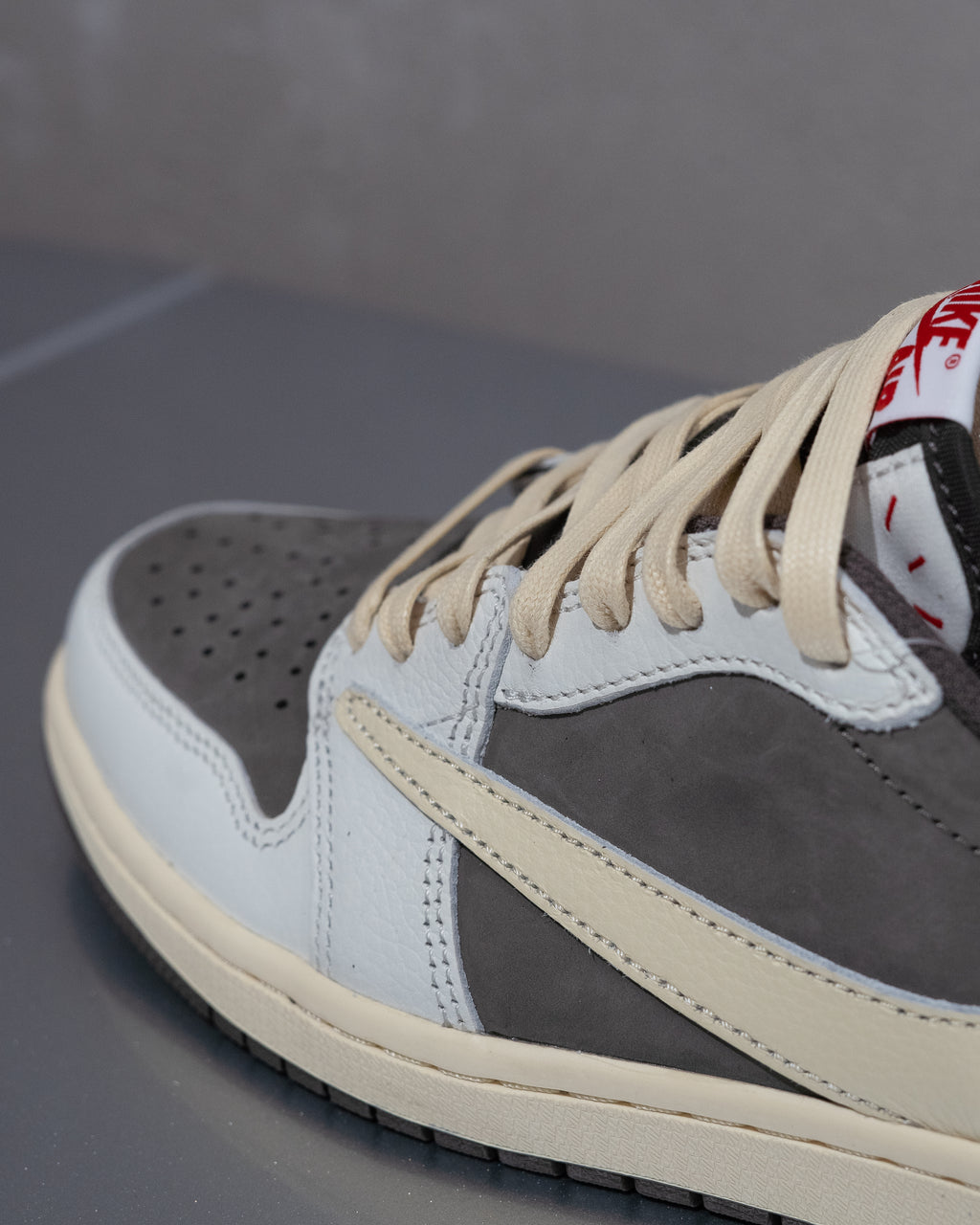 Jordan 1 Retro Low OG SP X Travis Scott - Reverse Mocha