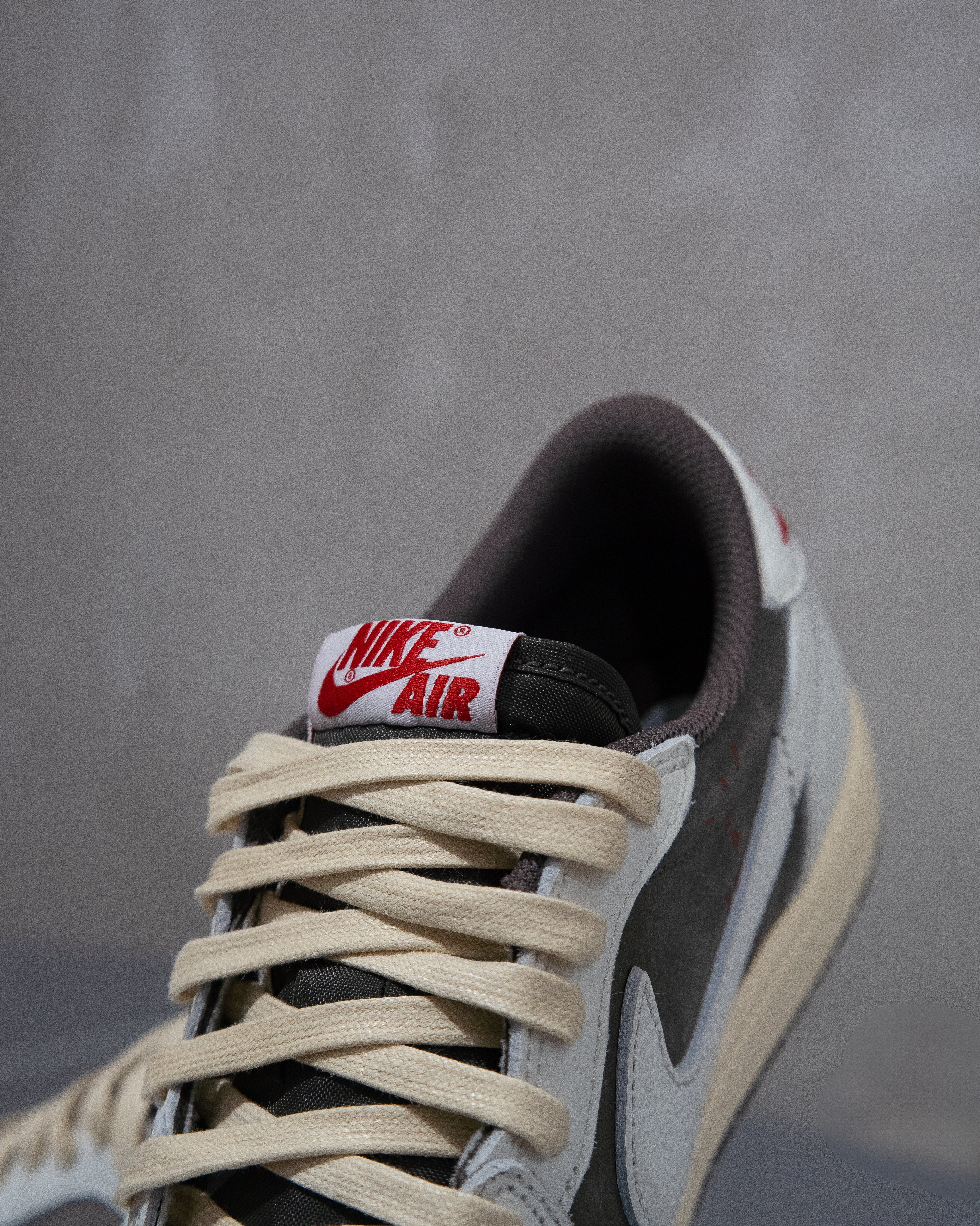 Jordan 1 Retro Low OG SP X Travis Scott - Reverse Mocha