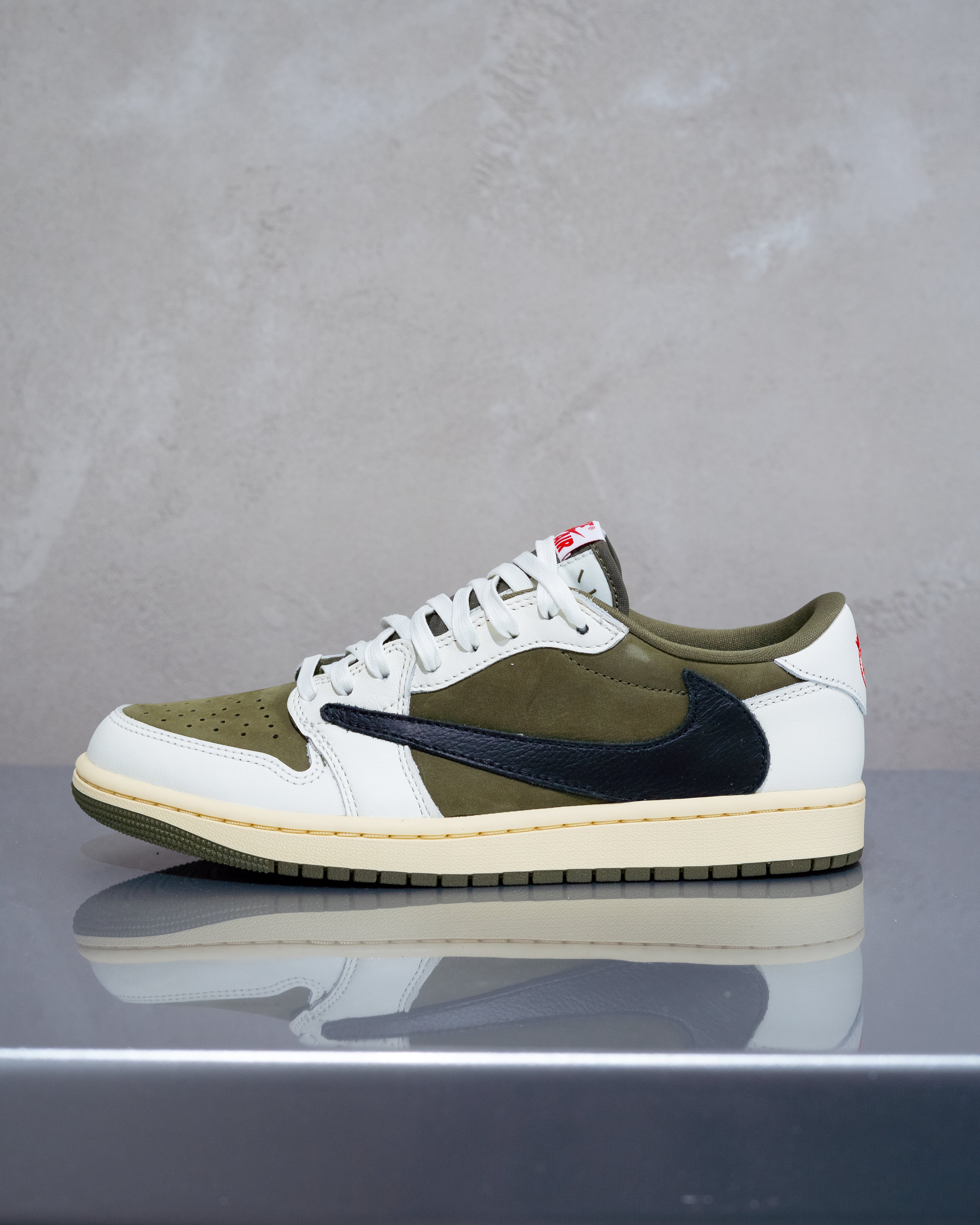 Jordan 1 Retro Low OG SP Travis Scott Medium Olive