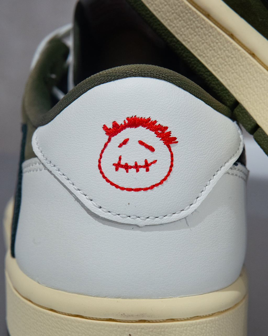 Jordan 1 Retro Low OG SP Travis Scott Medium Olive