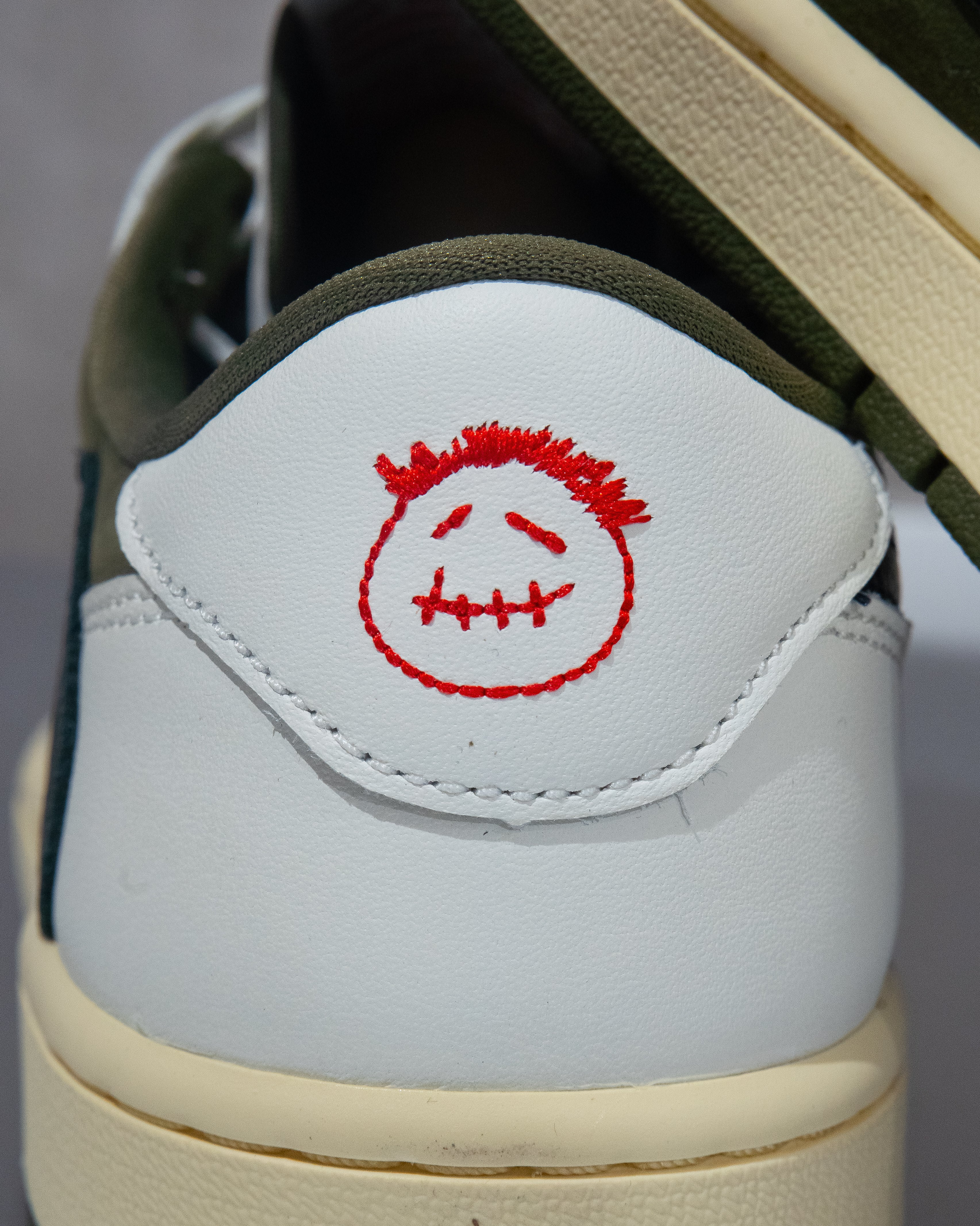 Jordan 1 Retro Low OG SP Travis Scott Medium Olive